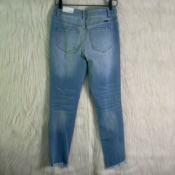 NWT Kancan Distressed Raw Hem Skinny Jeans Medium Wash High Waist Size 27x28 - Picture 4 of 10